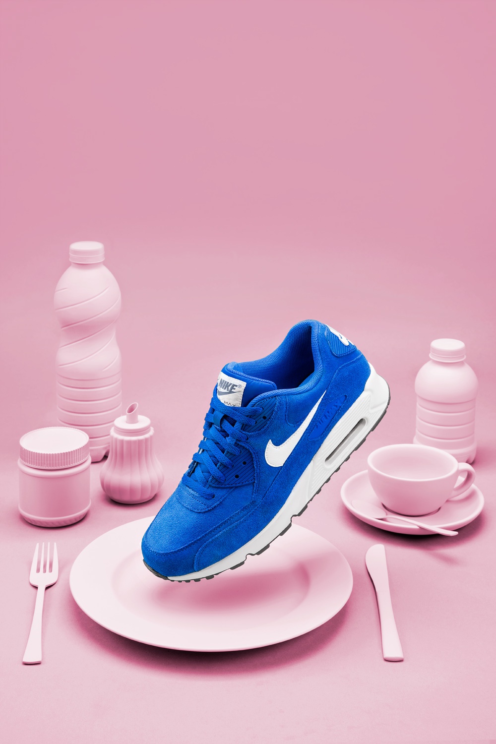 Nike_Air_Max_90_Royal_Blue_Y2A8435_1600px.jpg